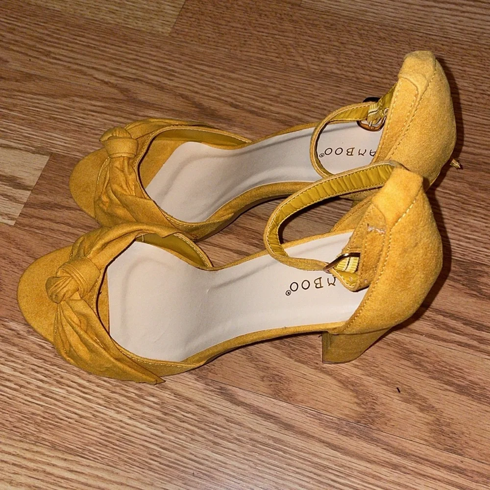 BAMBOO Mustard Yellow Heels with Bow Accent - Picture 4 of 15
